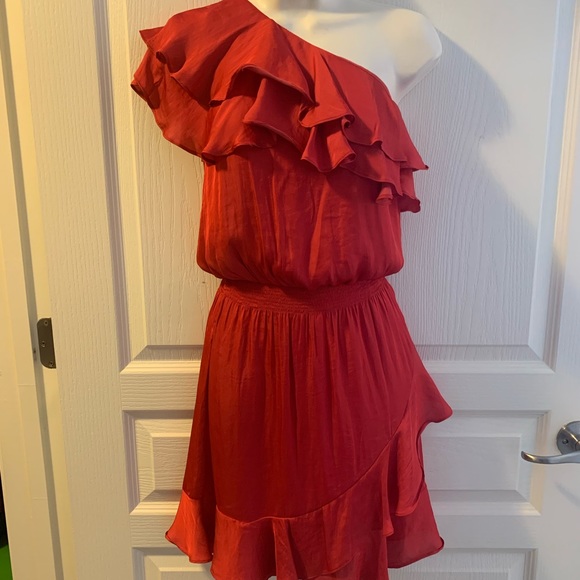 White House Black Market Dresses & Skirts - WHITE HOUSE BLACK MARKET ONE SHOULDER RUFFLE DRESS